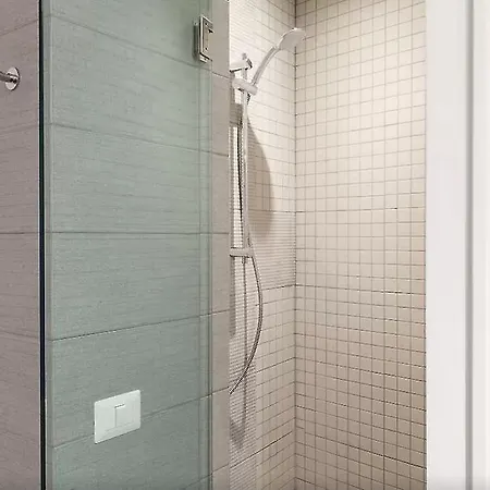 Exclusive A Few Steps From The Spanish Steps