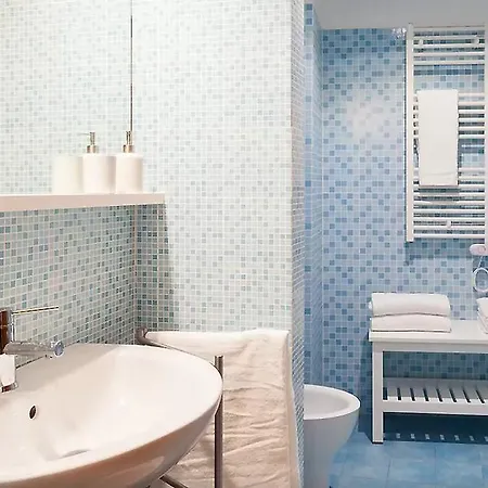 Exclusive A Few Steps From The Spanish Steps