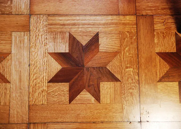 Exclusive A Few Steps From The Spanish Steps